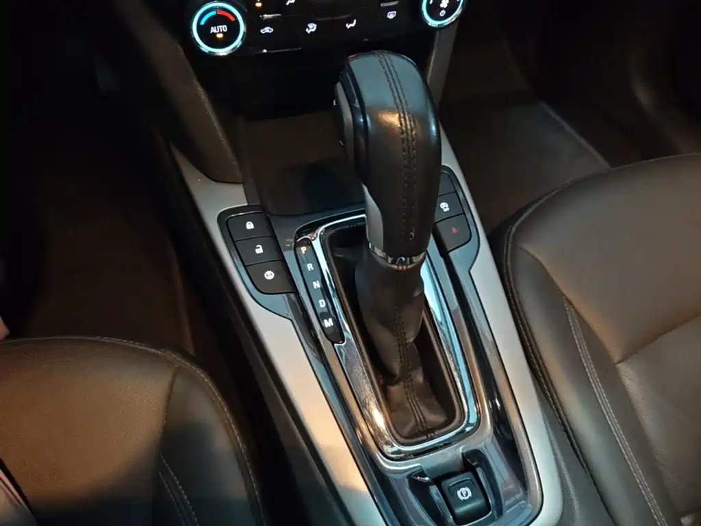 Chevrolet Malibu 2018 — фото 14