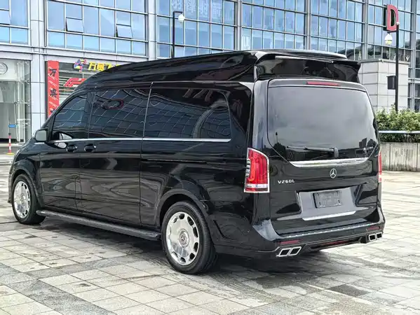 Mercedes-Benz V-Class 2024