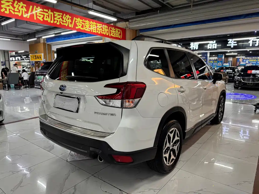 Subaru Forester 2021 — фото 9