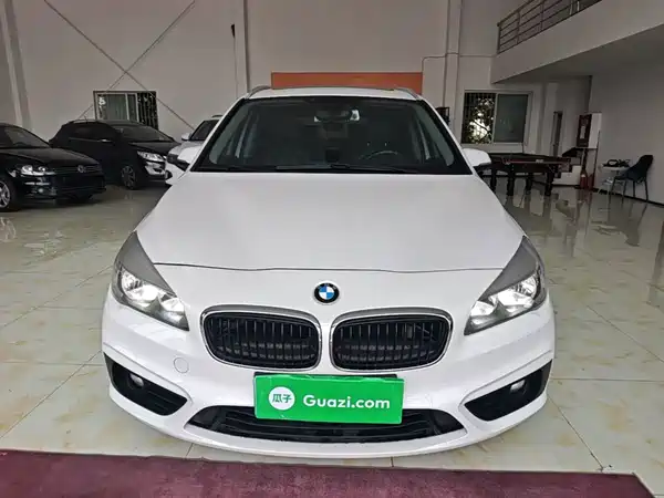 BMW 2 Series Wagon 2018