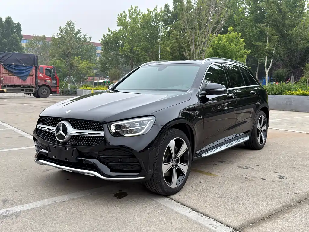 Mercedes-Benz GLC 2023