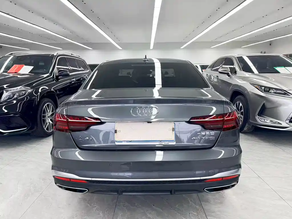 Audi A4L 2021
