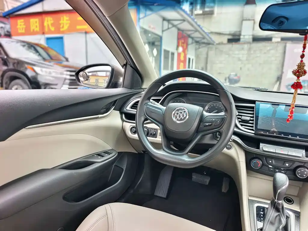 Buick Excelle 2017 — фото 8