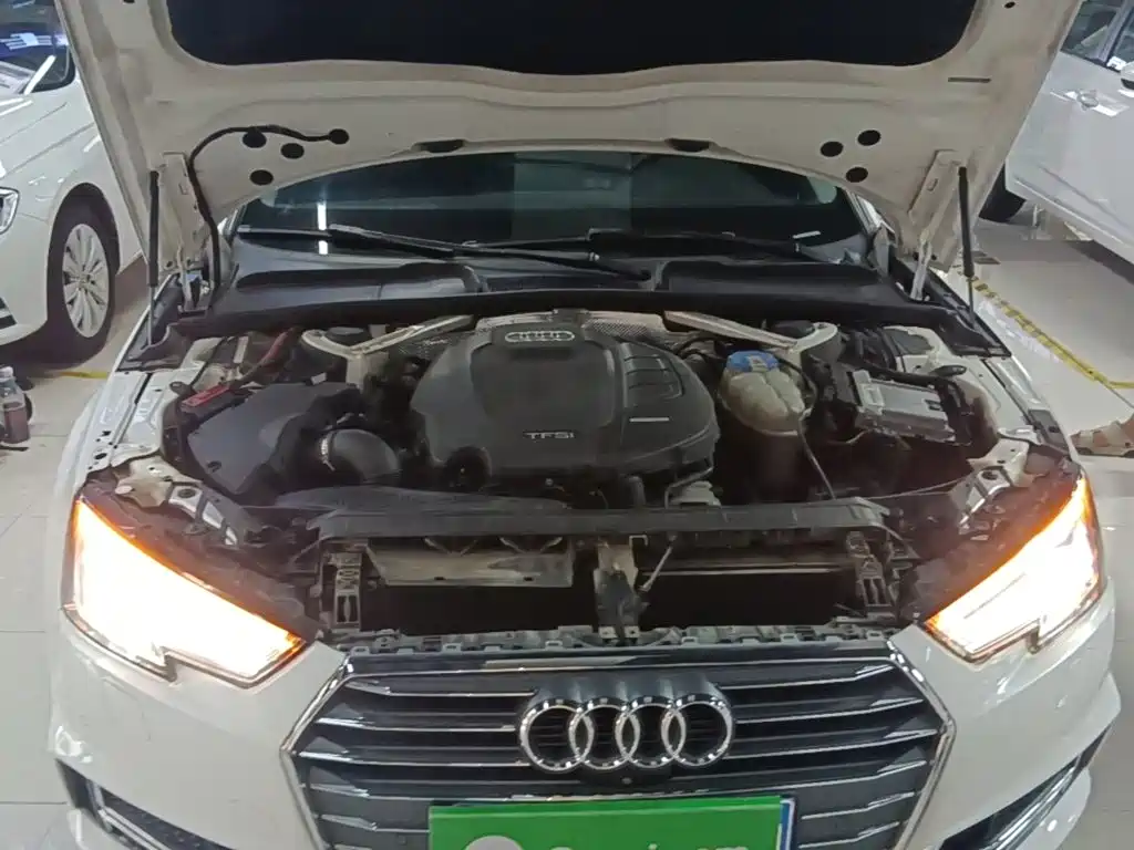 Audi A4L 2018 — фото 20