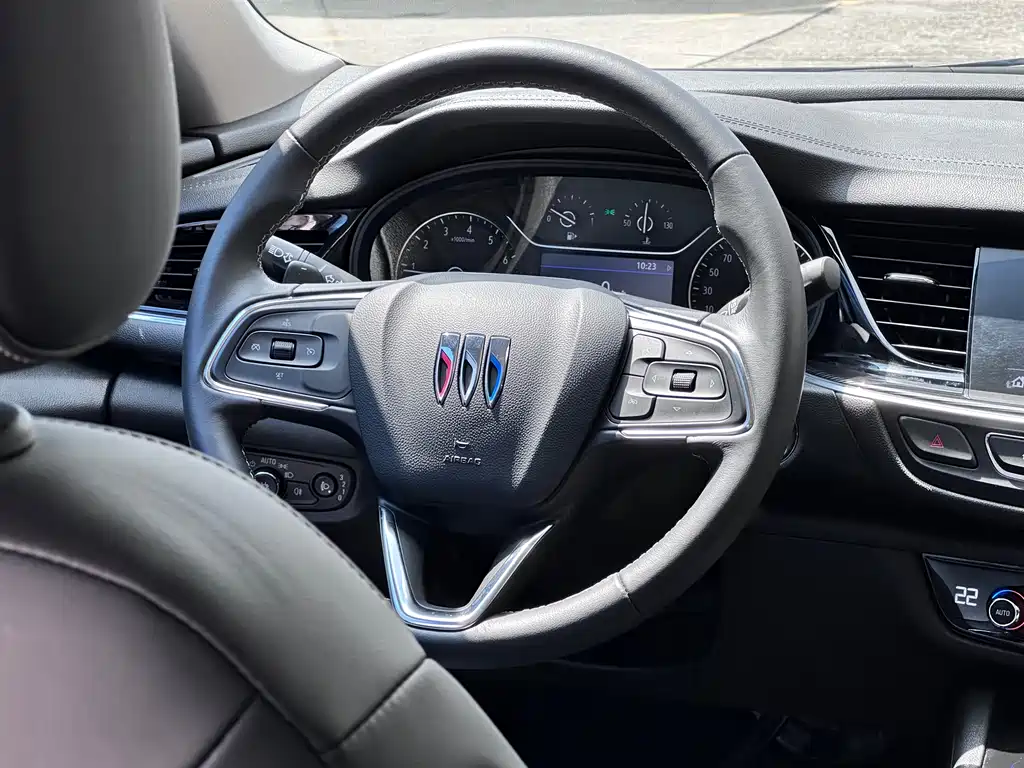 Buick Regal 2023 — фото 12