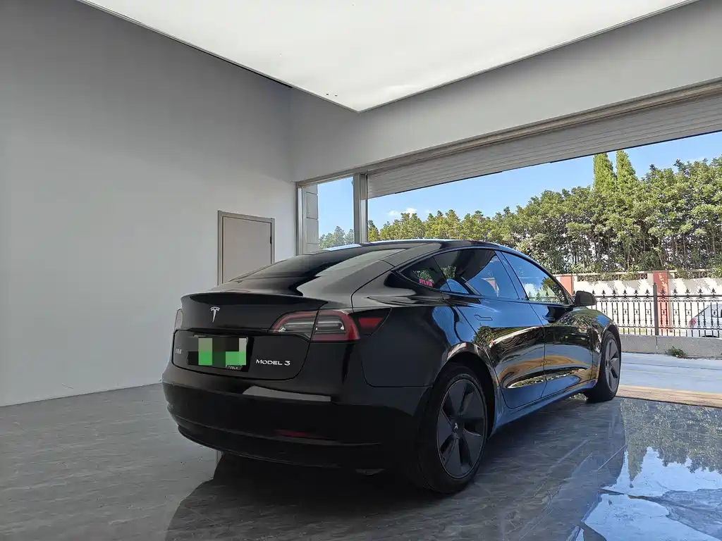 Tesla Model 3 2023 — фото 4