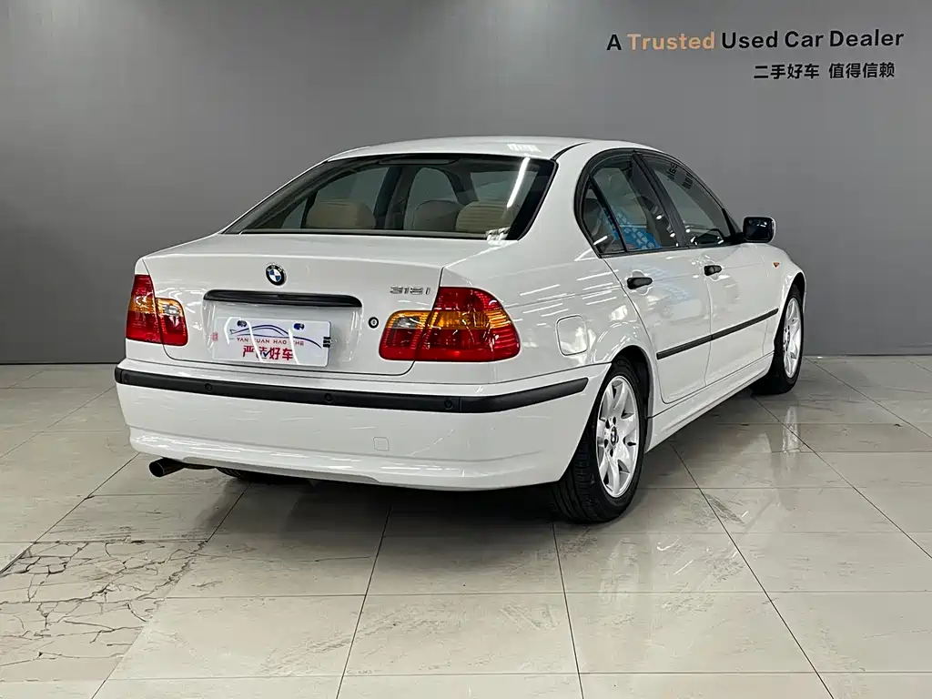 BMW 3 Series 2005 — фото 18