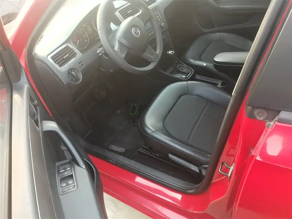 Skoda Rapid Spaceback 2014 — фото 16