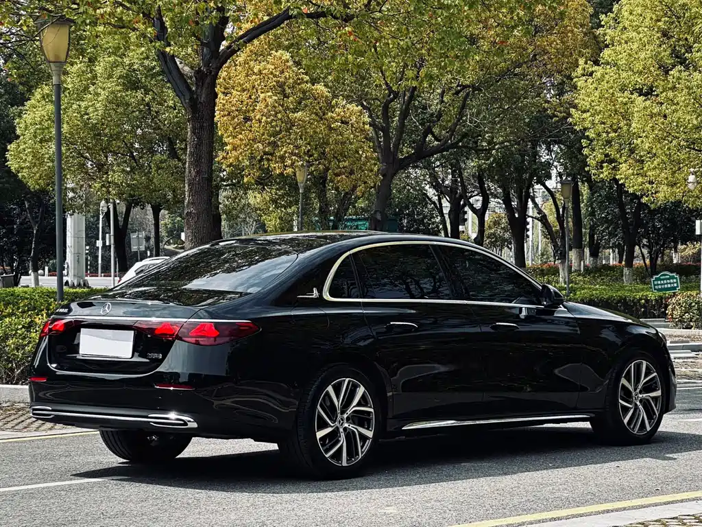 Mercedes-Benz E-Class 2025