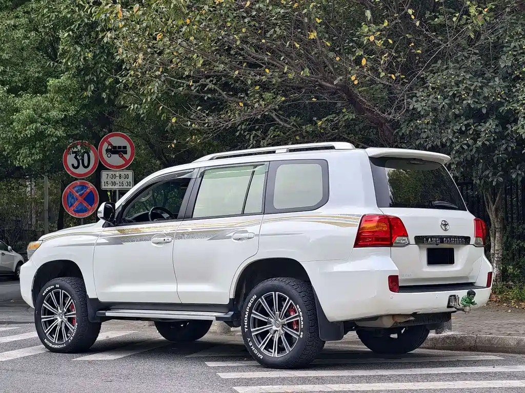 Toyota Land Cruiser 2015