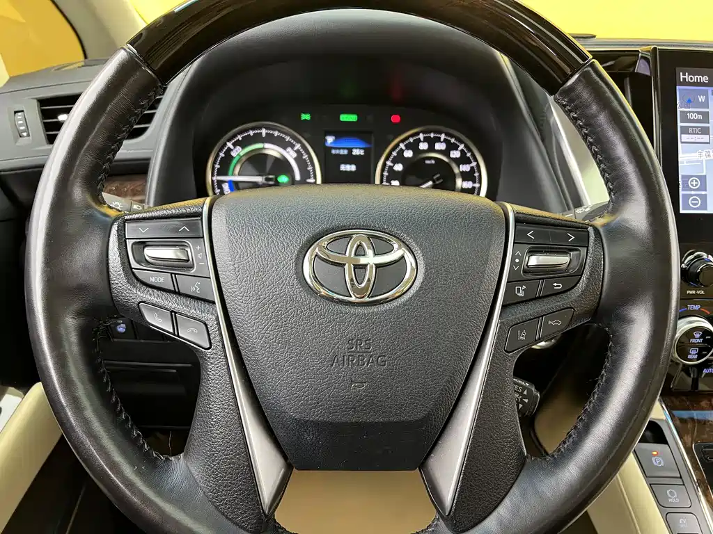 Toyota Alphard 2021 — фото 12
