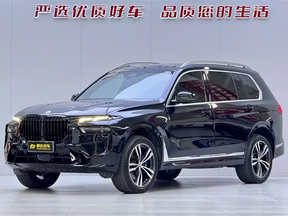 BMW X7 2023 — фото 1