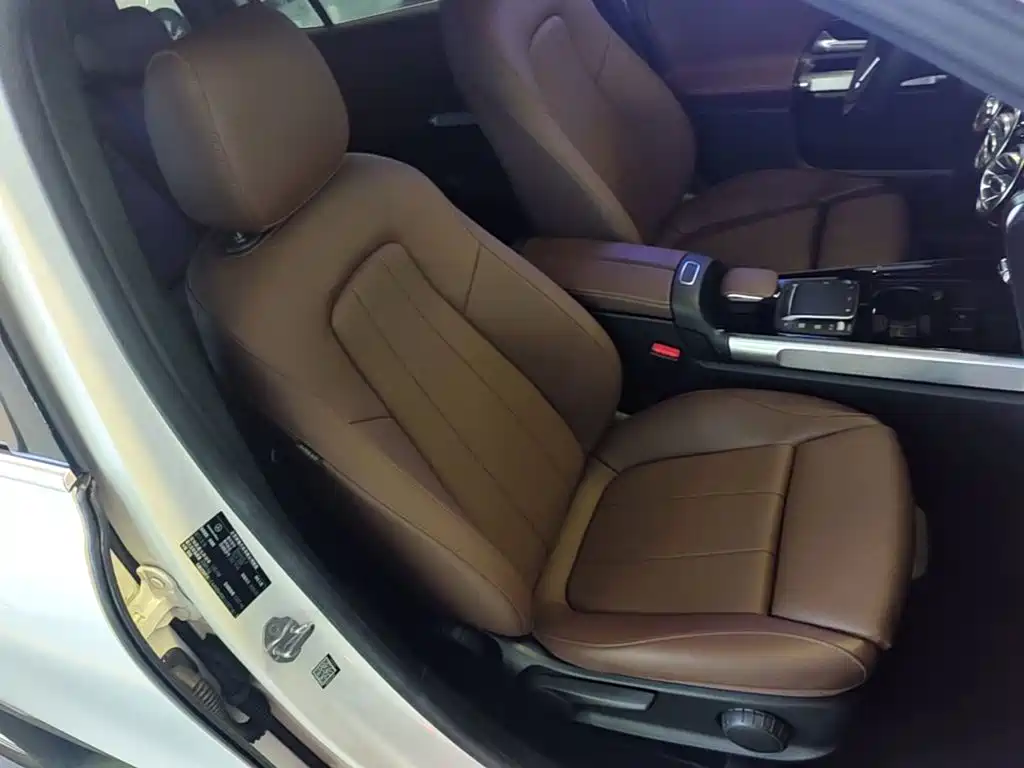 Mercedes-Benz GLB 2020 — фото 25
