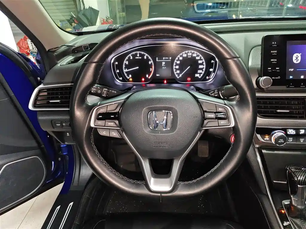 Honda Accord 2018 — фото 11