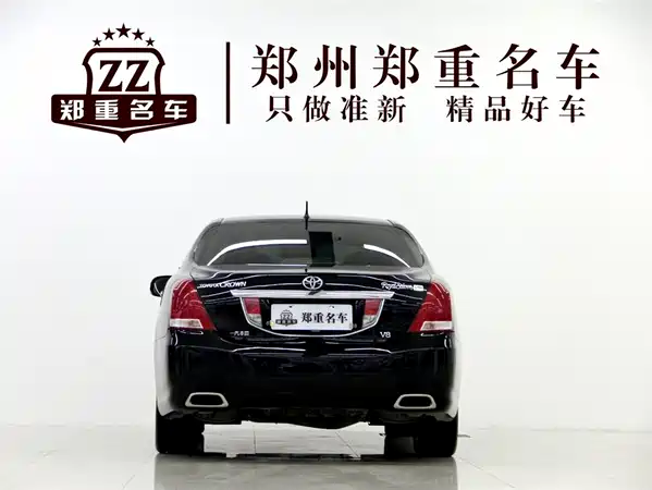 Toyota Crown 2010