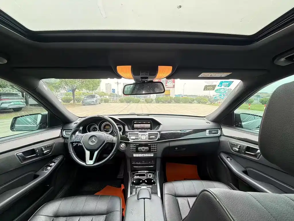 Mercedes-Benz E-Class 2015