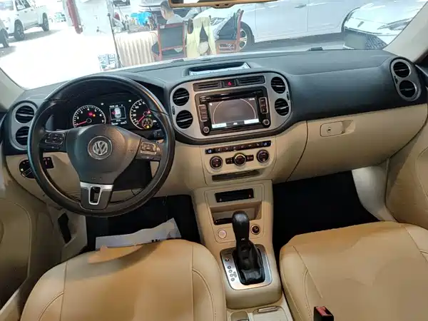 Volkswagen Tiguan 2014