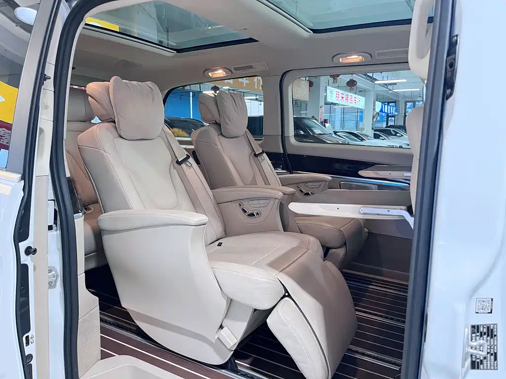Mercedes-Benz V-Class 2018 — фото 6