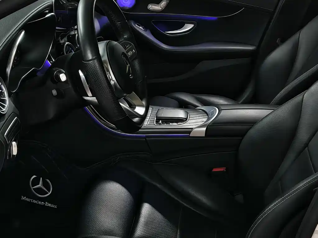 Mercedes-Benz C-Class 2021