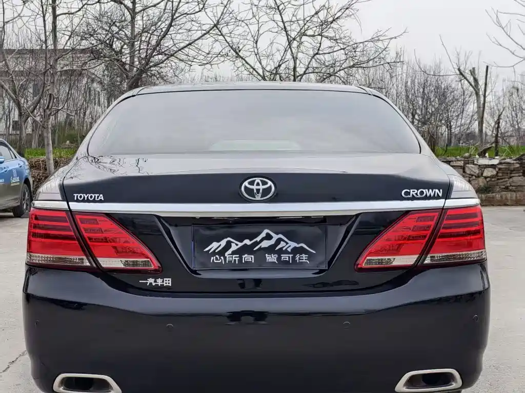 Toyota Crown 2013 — фото 5