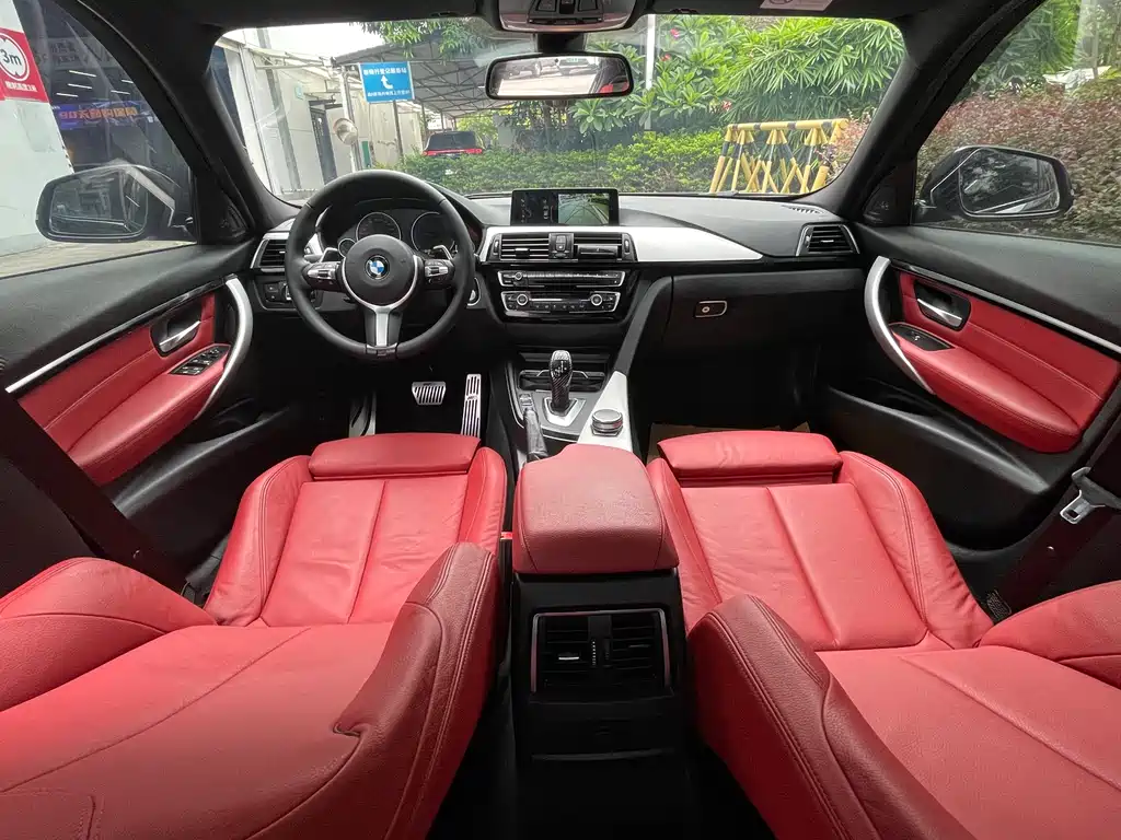 BMW 3 Series 2017 — фото 14