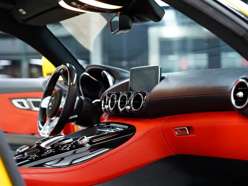 Mercedes-Benz AMG GT 2017 — фото 35