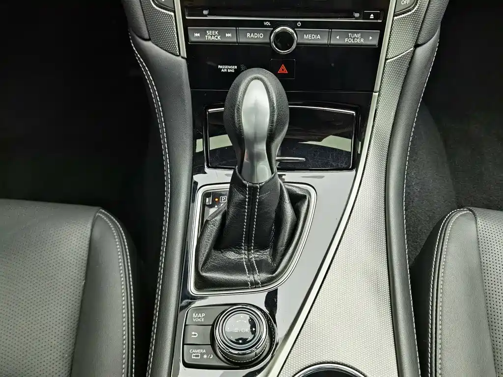 Infiniti Q50L 2018 — фото 13