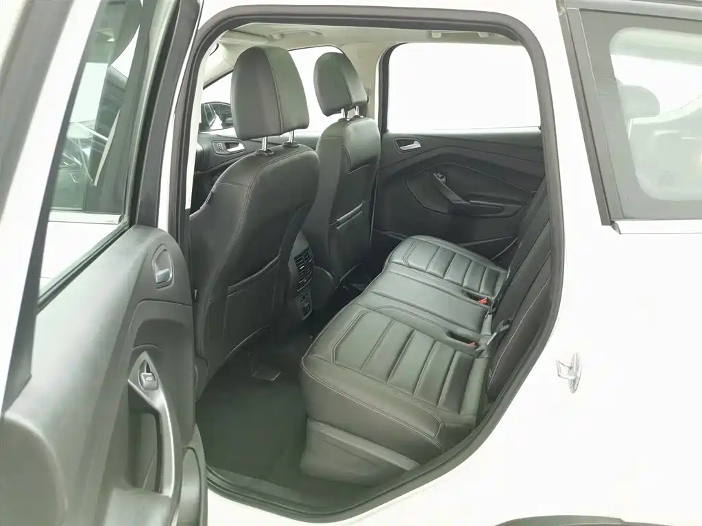 Ford Kuga 2020 — фото 15