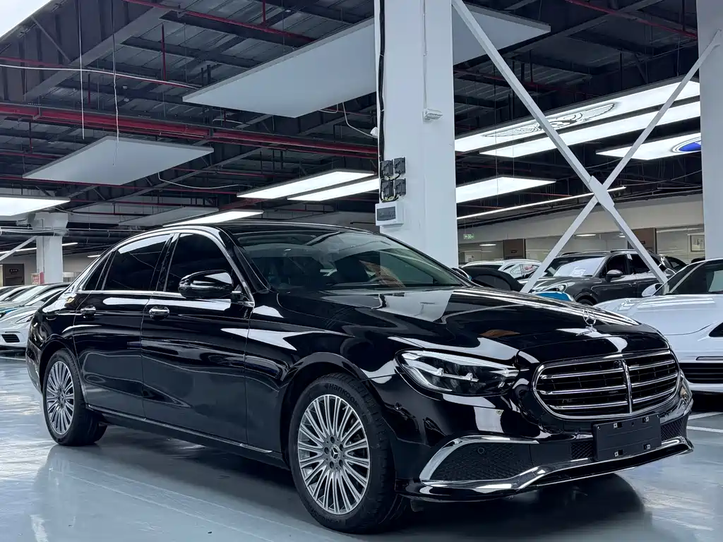 Mercedes-Benz E-Class 2022