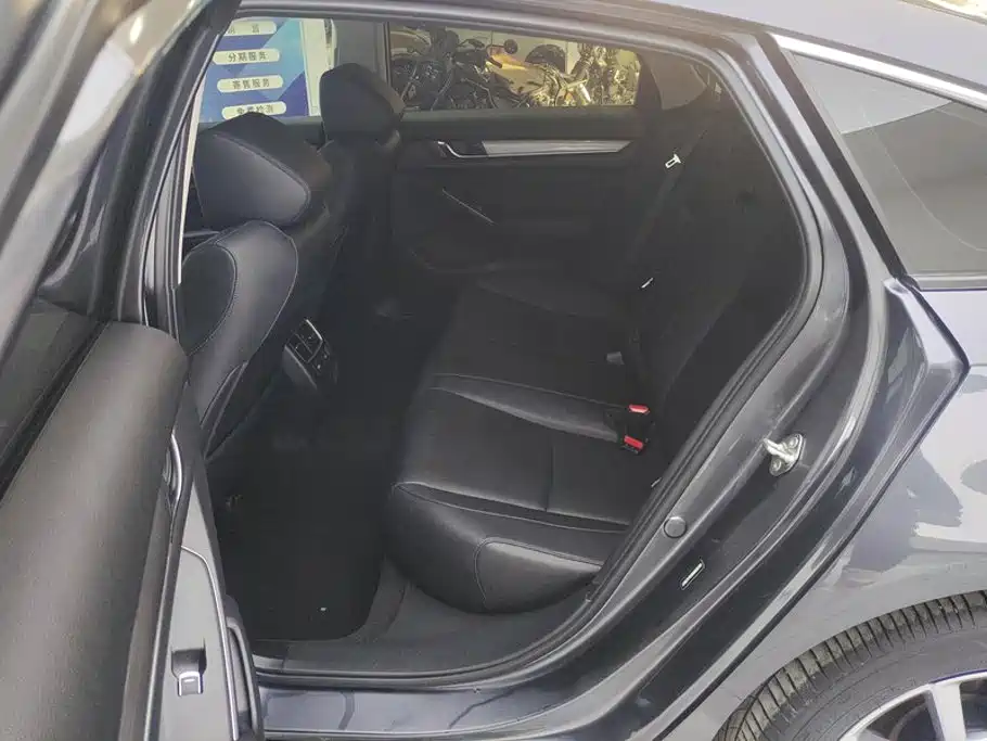 Honda Accord 2022 — фото 11