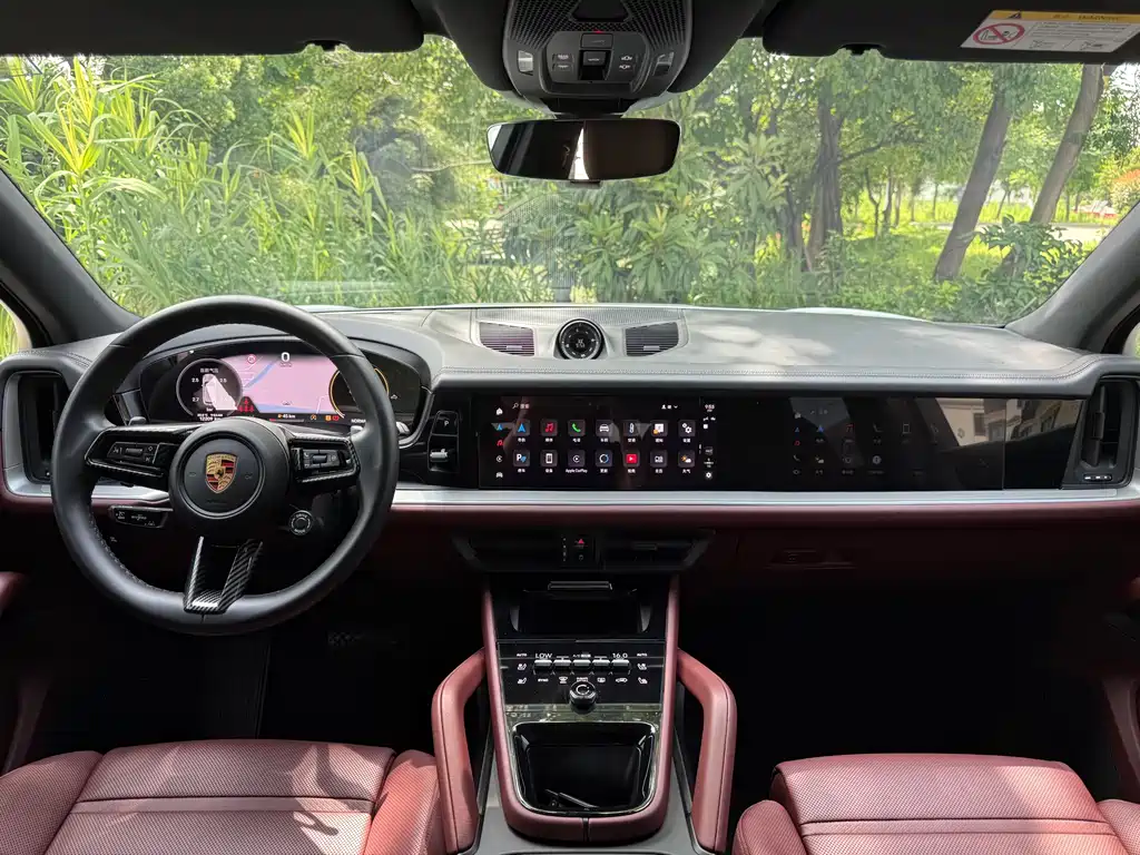 Porsche Cayenne 2024