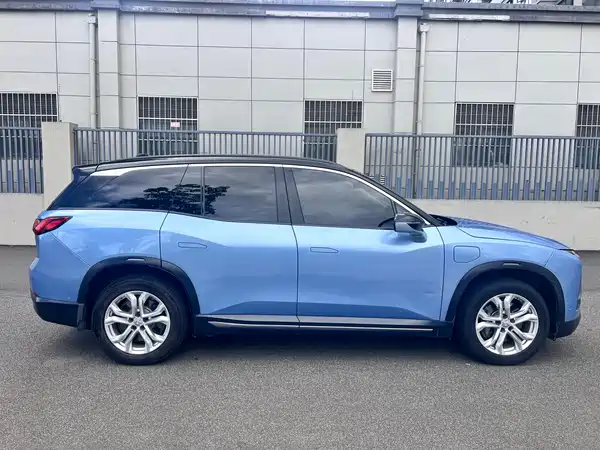 NIO ES8 2018