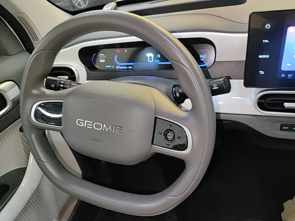 Geely Galaxy Panda 2025 — фото 11