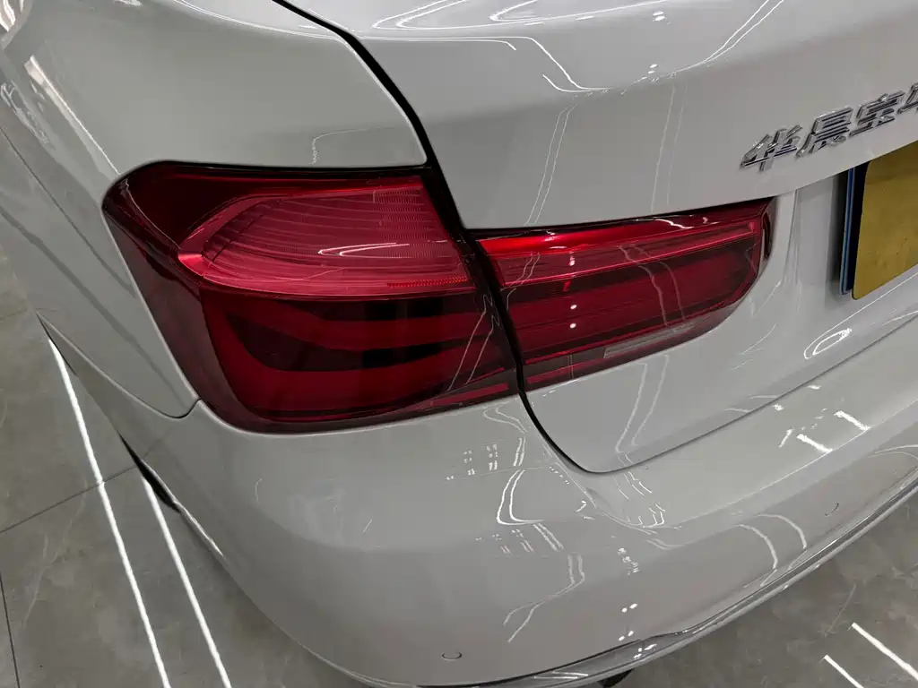BMW 3 Series 2016 — фото 9
