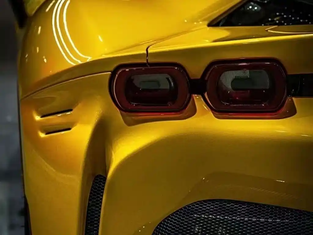 Ferrari SF90 2022 — фото 10