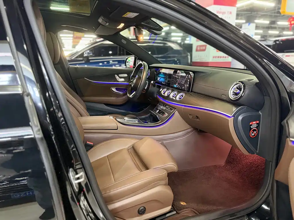 Mercedes-Benz E-Class 2022 — фото 11
