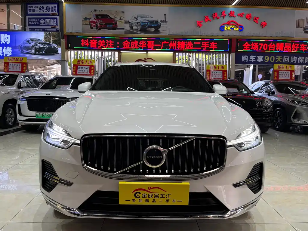 Volvo XC60 2023 — фото 2