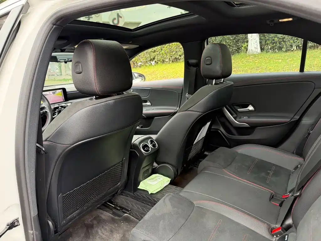 Mercedes-Benz A-Class 2023 — фото 11