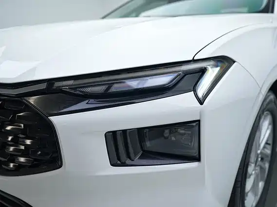 Ford Mondeo 2023 — фото 10