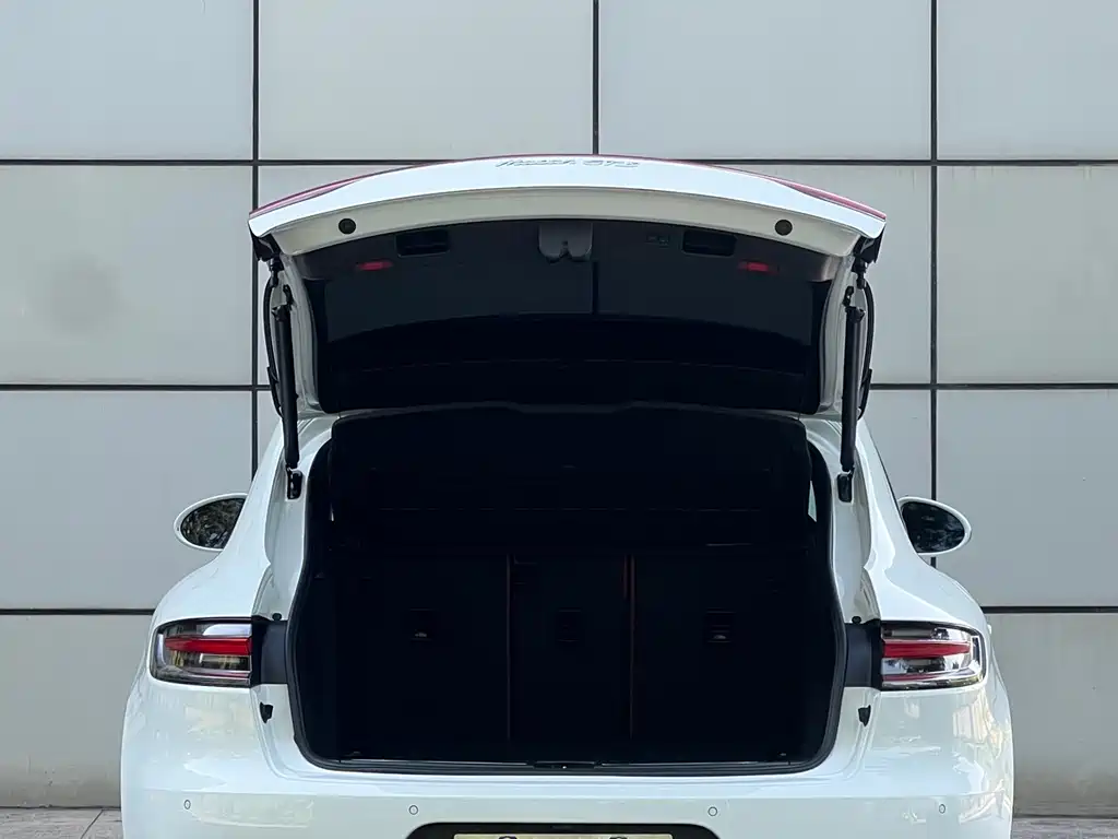 Porsche Macan 2019 — фото 8