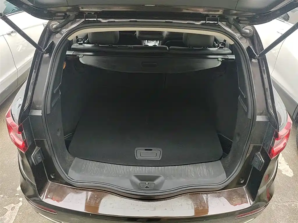 Renault Koleos 2017 — фото 19