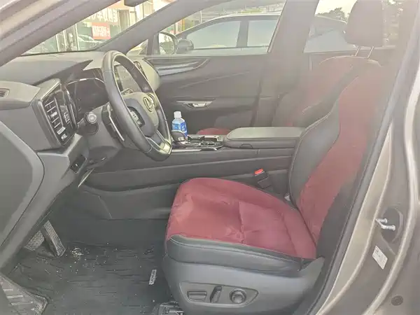 Lexus NX 2024