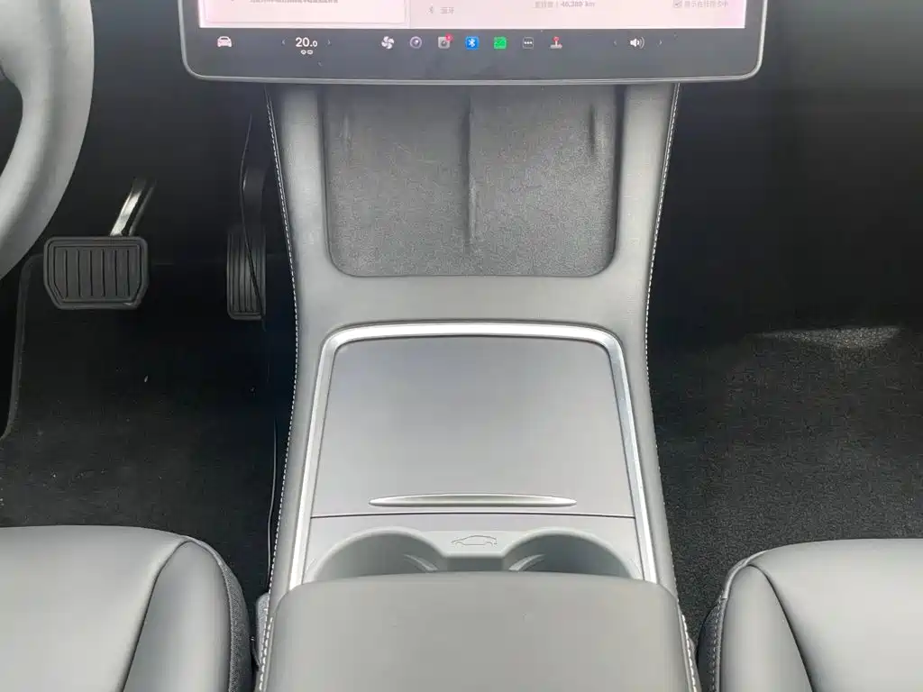 Tesla Model Y 2021 — фото 24