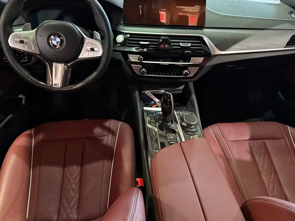 BMW 5 Series 2023 — фото 13