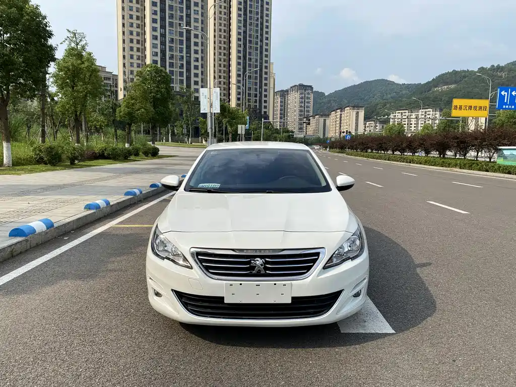 Peugeot 408 2015 — фото 4
