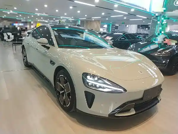 Xiaomi SU7 2025