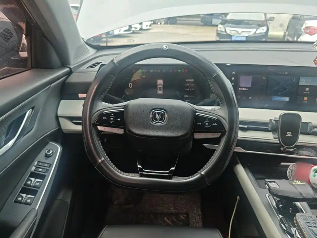 Changan CS75PLUS 2024 — фото 11