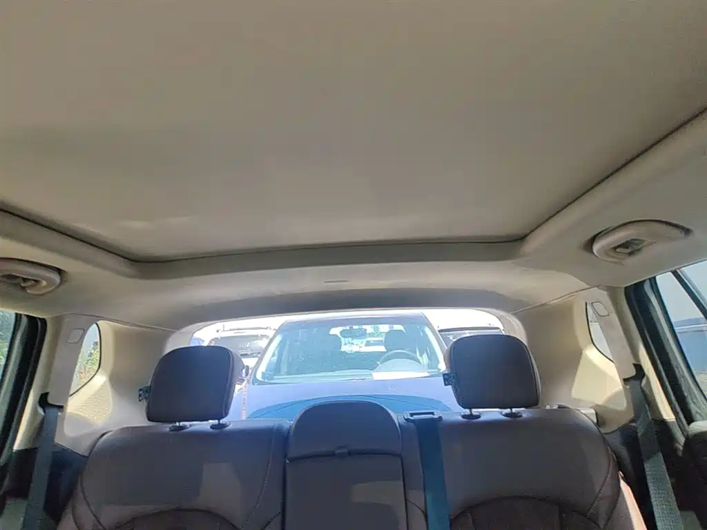 Buick Envision Plus 2017 — фото 18