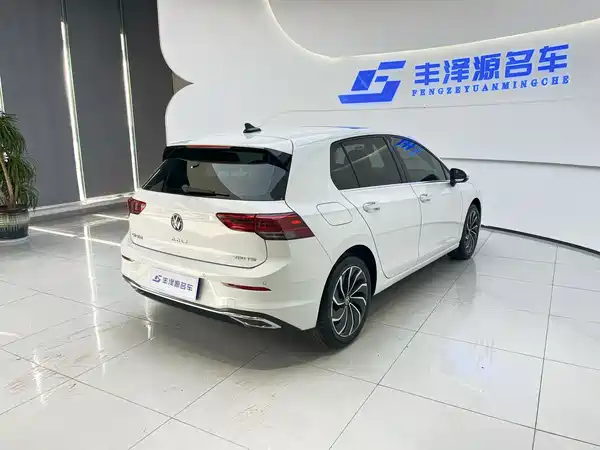 Volkswagen Golf 2022