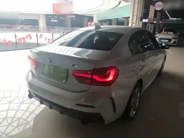 BMW 1 Series 2021